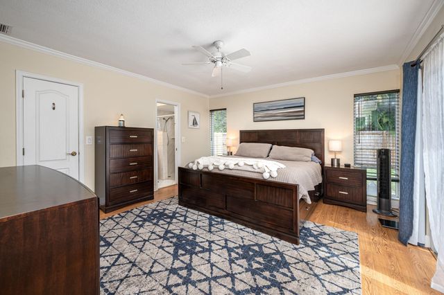 1940 SW 69th Ave, Plantation, FL 33317