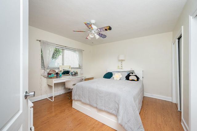 1940 SW 69th Ave, Plantation, FL 33317