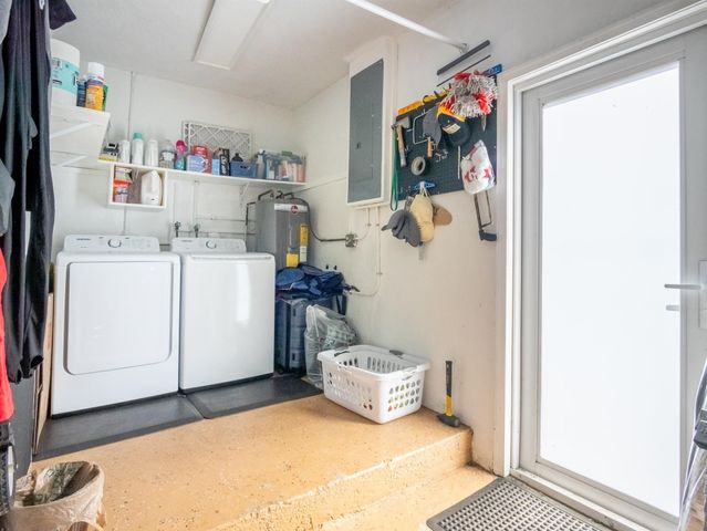 1940 SW 69th Ave, Plantation, FL 33317