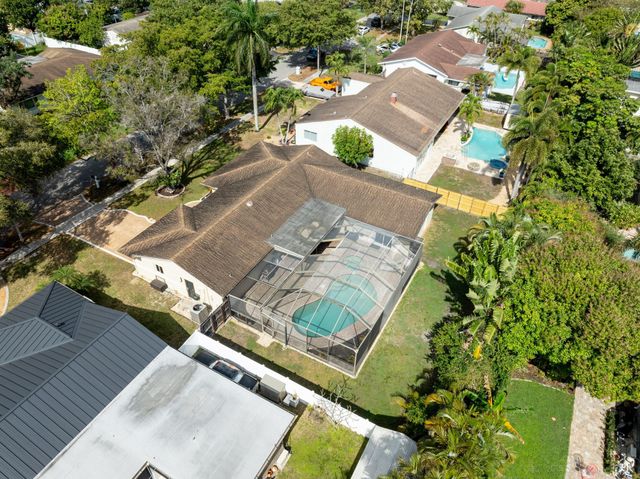 1940 SW 69th Ave, Plantation, FL 33317
