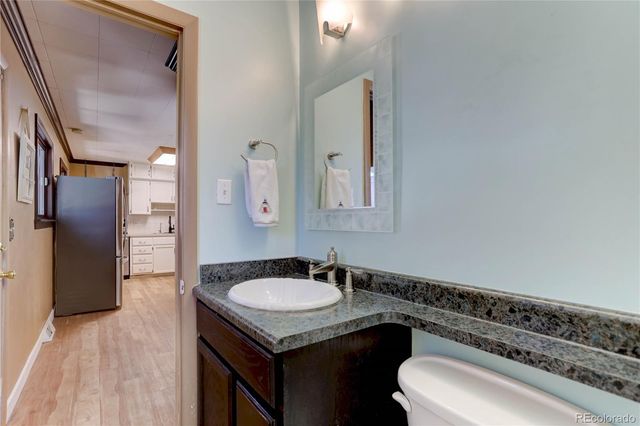 707 W Davies Way, Littleton, CO 80120