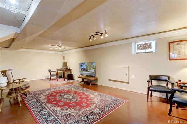 707 W Davies Way, Littleton, CO 80120