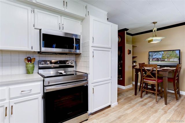 707 W Davies Way, Littleton, CO 80120