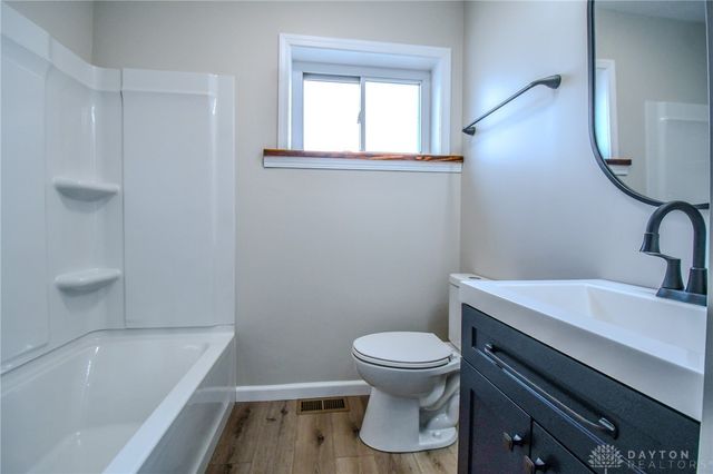 1885 Lake Road, Medway, OH 45341