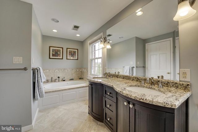 1112 FALLSMEAD WAY, Potomac, MD 20854