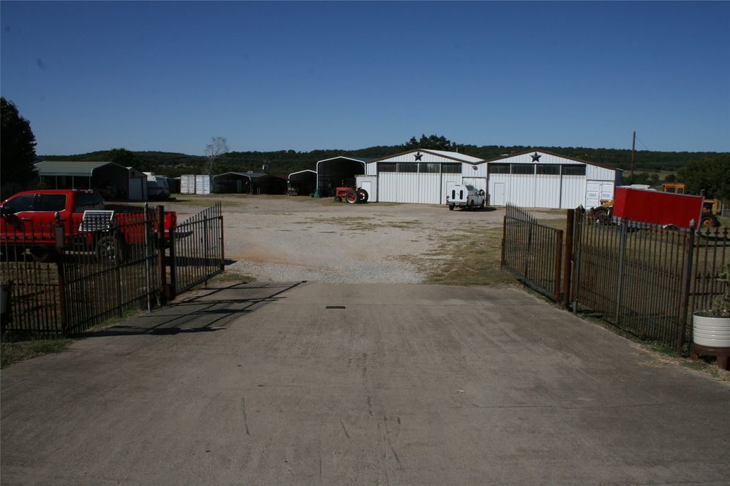 7966 W 180 Highway, Mineral Wells, TX 76067