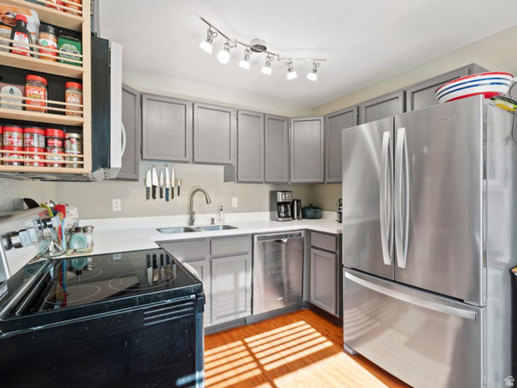 Image 13 of property listing at 2188 E UNION BLVD #B, Cottonwood Heights, UT 84121