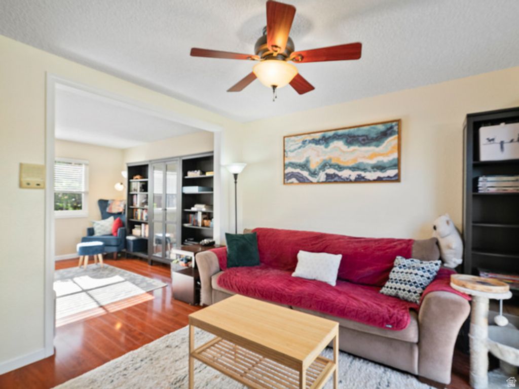Image 8 of property listing at 2188 E UNION BLVD #B, Cottonwood Heights, UT 84121
