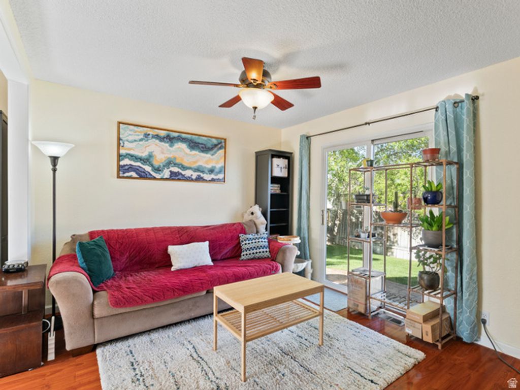 Image 9 of property listing at 2188 E UNION BLVD #B, Cottonwood Heights, UT 84121