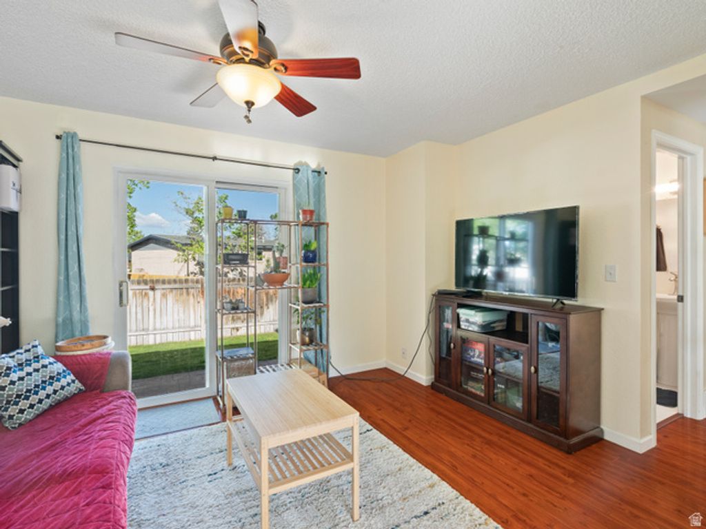Image 10 of property listing at 2188 E UNION BLVD #B, Cottonwood Heights, UT 84121