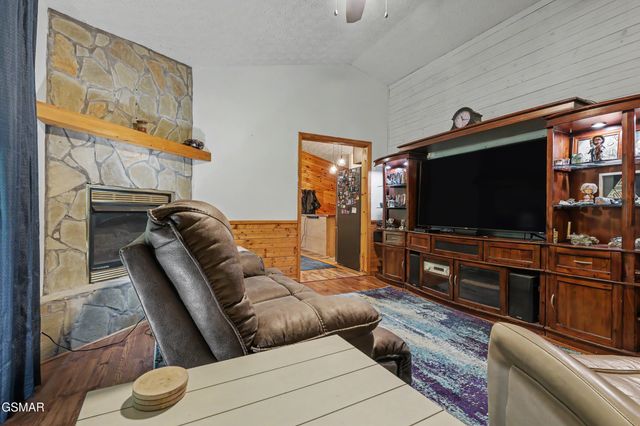 3319 Rocky Ridge Road, Cosby, TN 37722