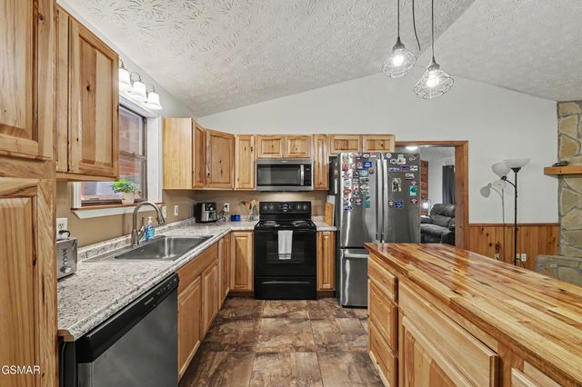 3319 Rocky Ridge Road, Cosby, TN 37722