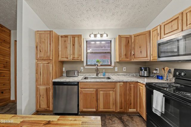 3319 Rocky Ridge Road, Cosby, TN 37722