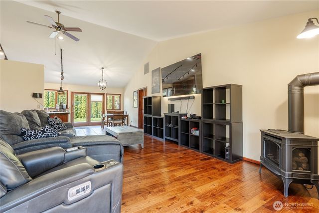 1277 Aaron Drive, Lynden, WA 98264