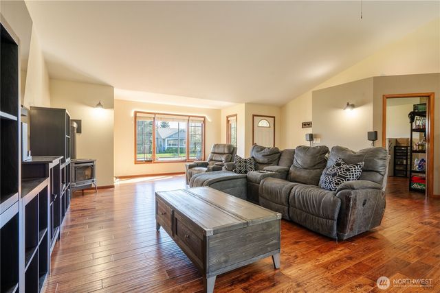 1277 Aaron Drive, Lynden, WA 98264