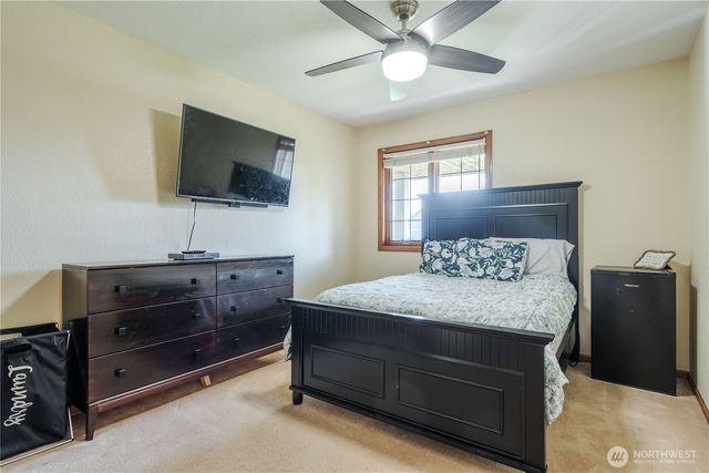 1277 Aaron Drive, Lynden, WA 98264
