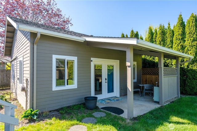 1277 Aaron Drive, Lynden, WA 98264