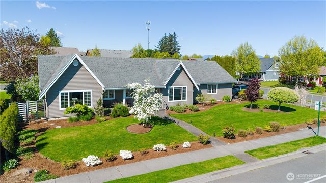1277 Aaron Drive, Lynden, WA 98264