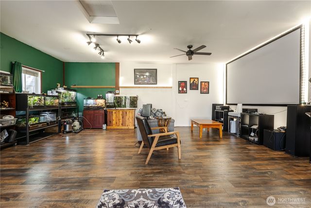 1277 Aaron Drive, Lynden, WA 98264