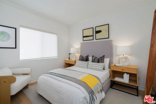 11723 Mayfield Avenue 4, Los Angeles, CA 90049