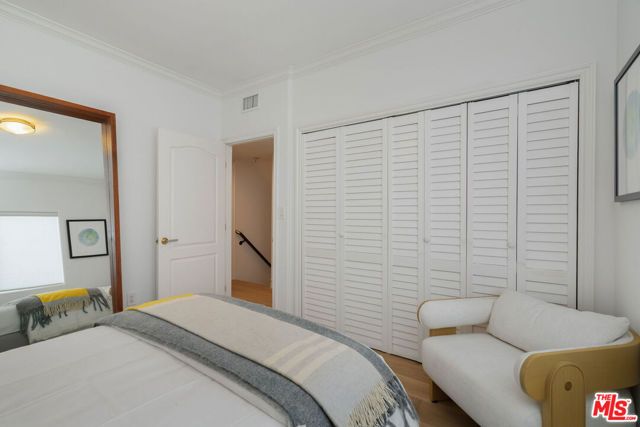 11723 Mayfield Avenue 4, Los Angeles, CA 90049