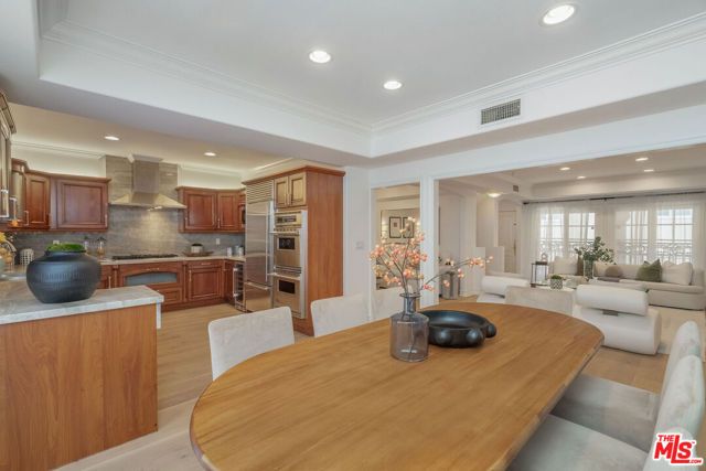 11723 Mayfield Avenue 4, Los Angeles, CA 90049