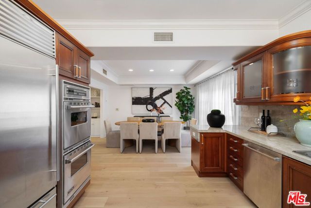 11723 Mayfield Avenue 4, Los Angeles, CA 90049