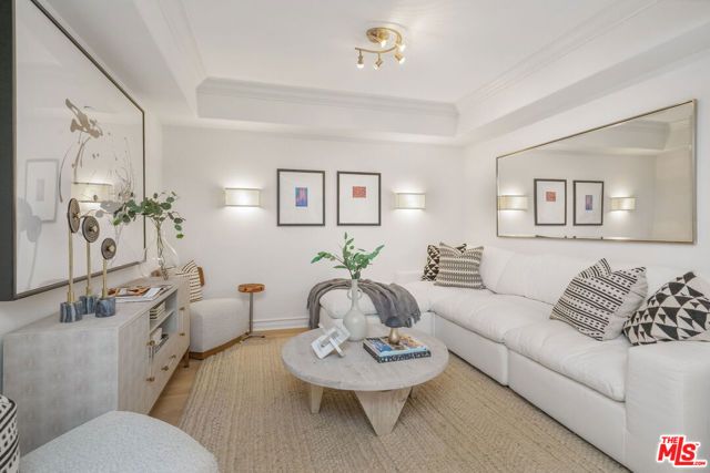 11723 Mayfield Avenue 4, Los Angeles, CA 90049