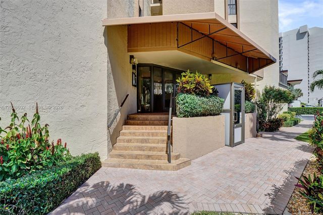 501 N Riverside Drive PH2, Pompano Beach, FL 33062