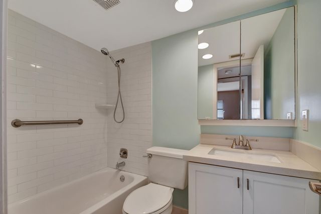 4640 W Lucerne Lakes Blvd W 502, Lake Worth, FL 33467