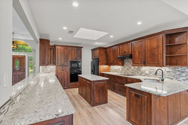 501 Valle Vista Court, Keller, TX 76248