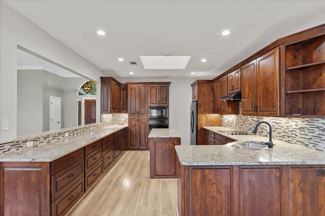 501 Valle Vista Court, Keller, TX 76248
