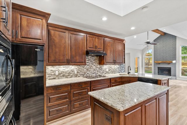 501 Valle Vista Court, Keller, TX 76248