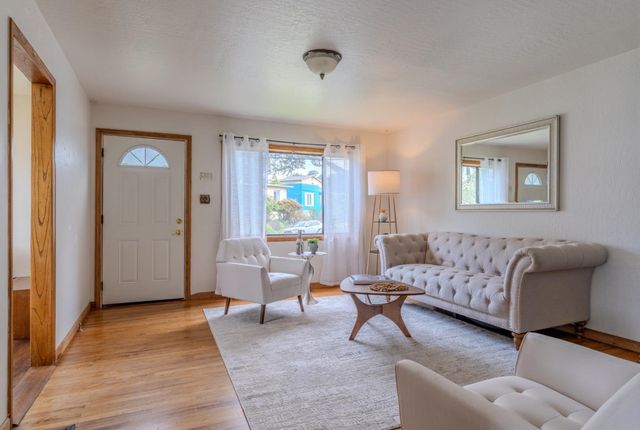 164 Pacific, Pacifica, CA 94044