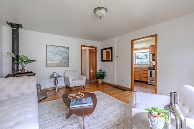 164 Pacific, Pacifica, CA 94044