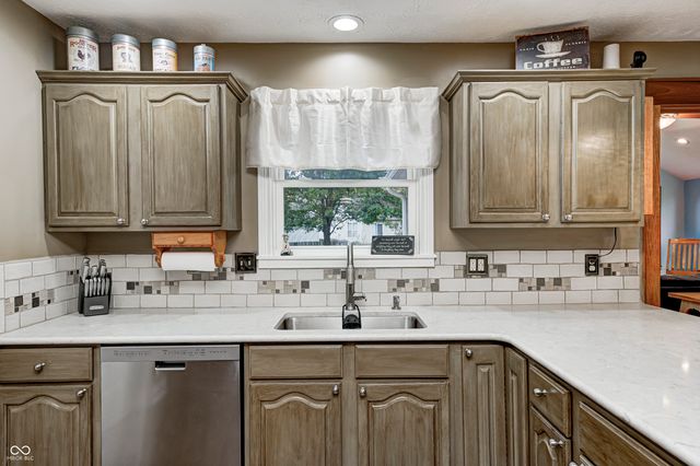 6 Rosecrans Court, Brownsburg, IN 46112