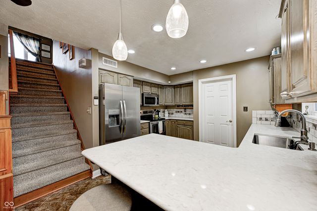 6 Rosecrans Court, Brownsburg, IN 46112