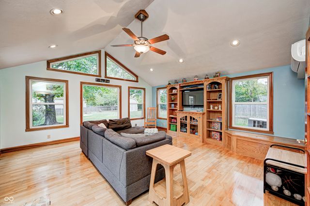 6 Rosecrans Court, Brownsburg, IN 46112