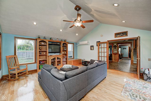 6 Rosecrans Court, Brownsburg, IN 46112