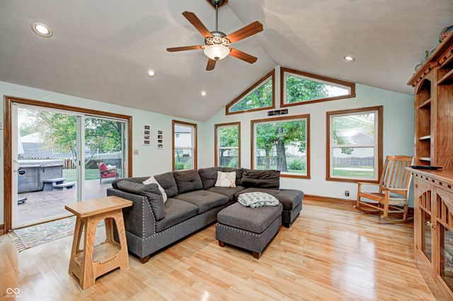 6 Rosecrans Court, Brownsburg, IN 46112