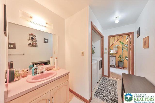 4608 West Pine Ridge Drive, Lehman Twp, PA 18324
