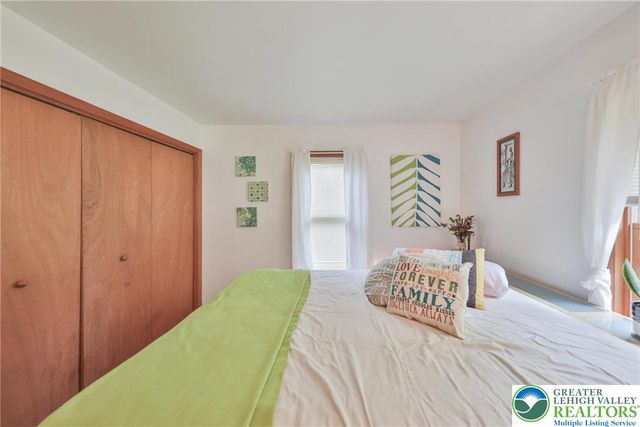 4608 West Pine Ridge Drive, Lehman Twp, PA 18324