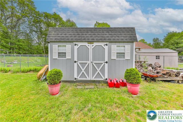 4608 West Pine Ridge Drive, Lehman Twp, PA 18324