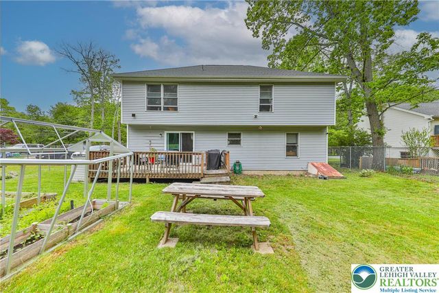 4608 West Pine Ridge Drive, Lehman Twp, PA 18324