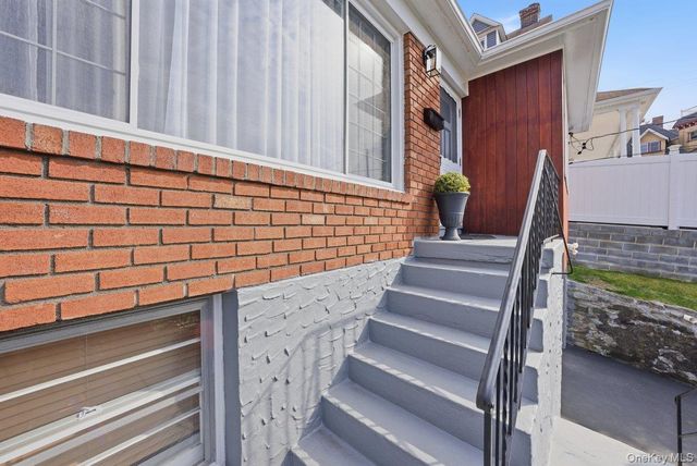 416 Hawthorne Avenue, Yonkers, NY 10705