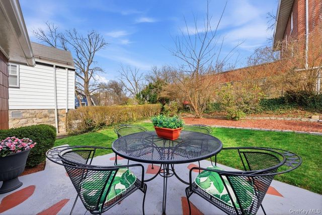 416 Hawthorne Avenue, Yonkers, NY 10705