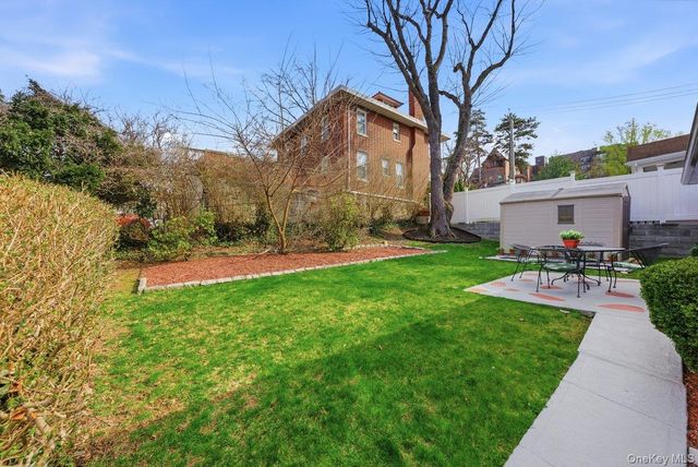 416 Hawthorne Avenue, Yonkers, NY 10705