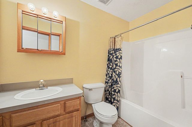 308 Marigold Circle, Westland, MI 48185