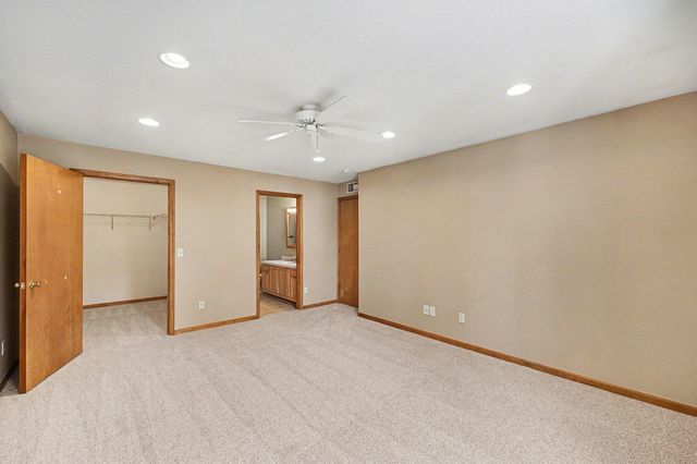 308 Marigold Circle, Westland, MI 48185