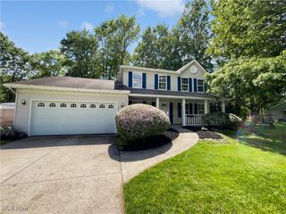 33531 Dickens Circle, North Ridgeville, OH 44039
